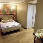 Excelsior Batignolles 3*