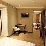 Excelsior Batignolles 3*