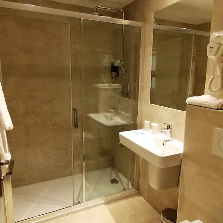 Hotel Excelsior Batignolles