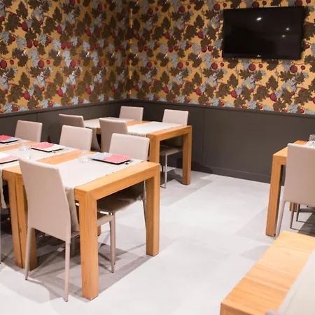 Hotell Excelsior Batignolles 3*