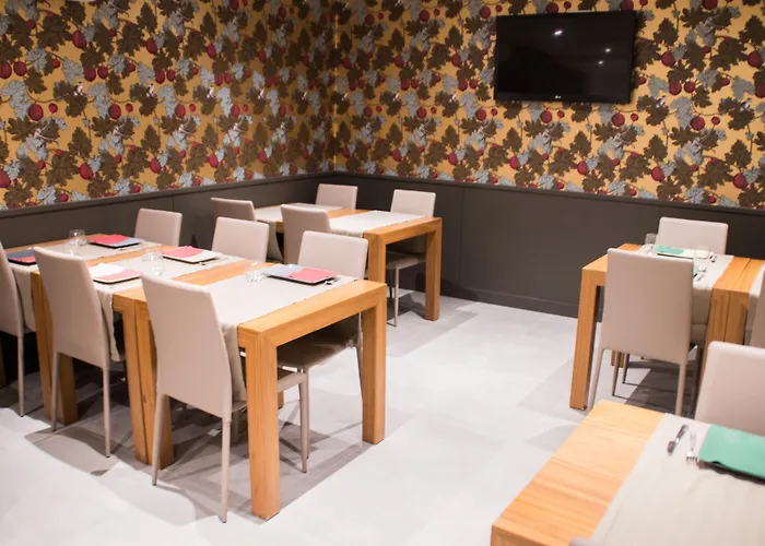 Hotel Excelsior Batignolles 3*