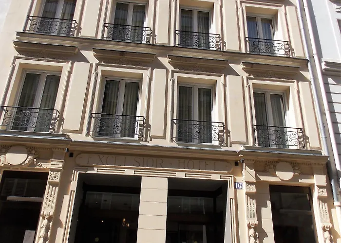 Excelsior Batignolles 3*