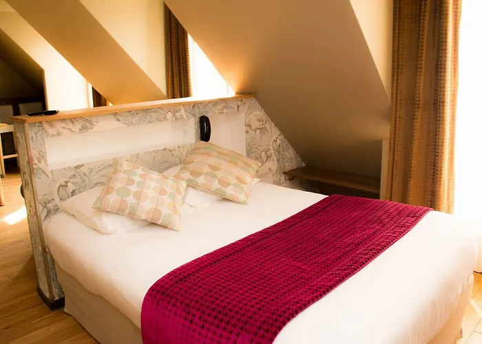 Hotel Excelsior Batignolles 3*