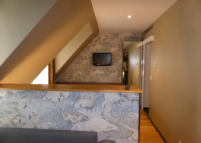 Hotel Excelsior Batignolles 3*