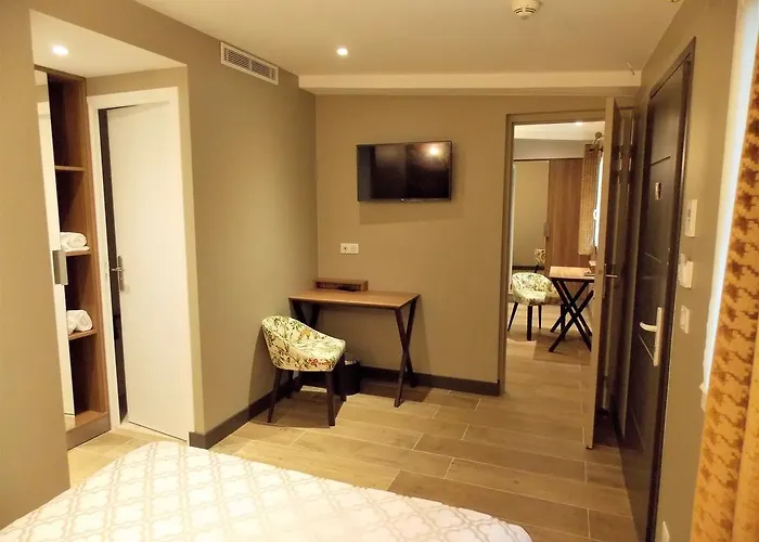 Excelsior Batignolles 3*