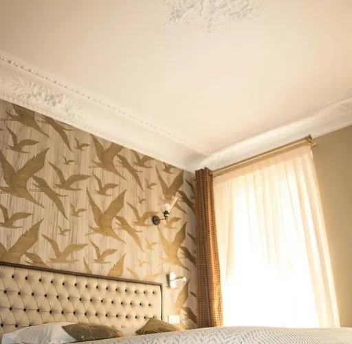 Hotel Excelsior Batignolles 3*