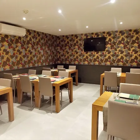 Excelsior Batignolles 3*