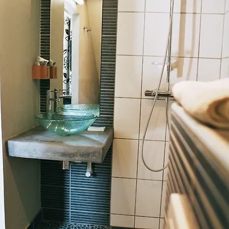 엑셀시오 바티뇰 호텔 3*