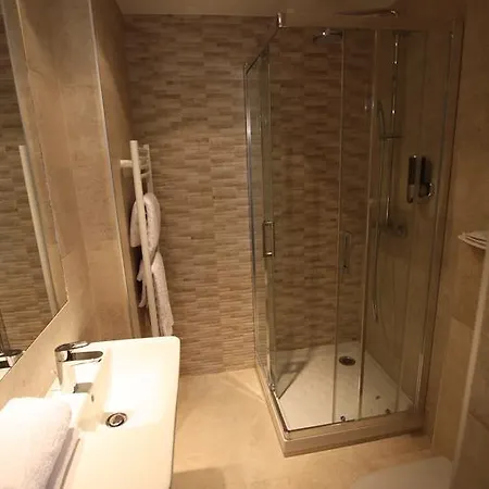 Hotel Excelsior Batignolles 3*