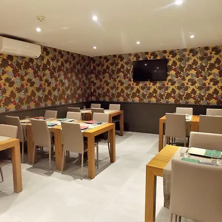 Excelsior Batignolles 3* Paris